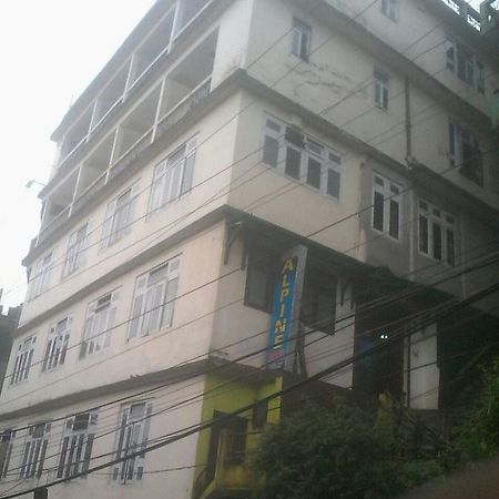 Hotel Alpine Νταρτζίλινγκ Εξωτερικό φωτογραφία